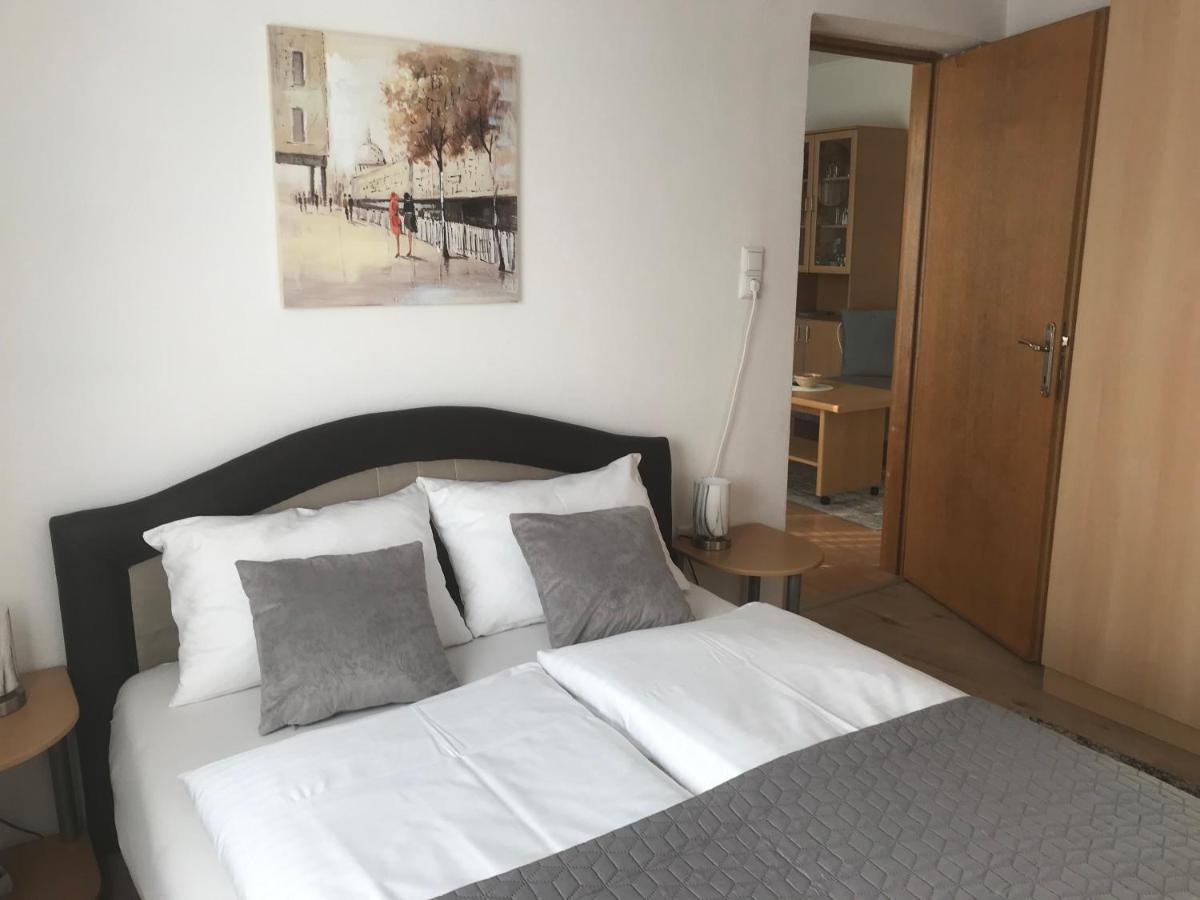 Apartmani Kuzmanovic Stan Na Dan Doboj Buitenkant foto